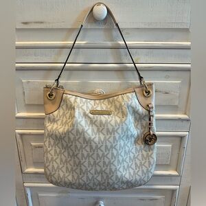 Michael Kors Shoulder Bag